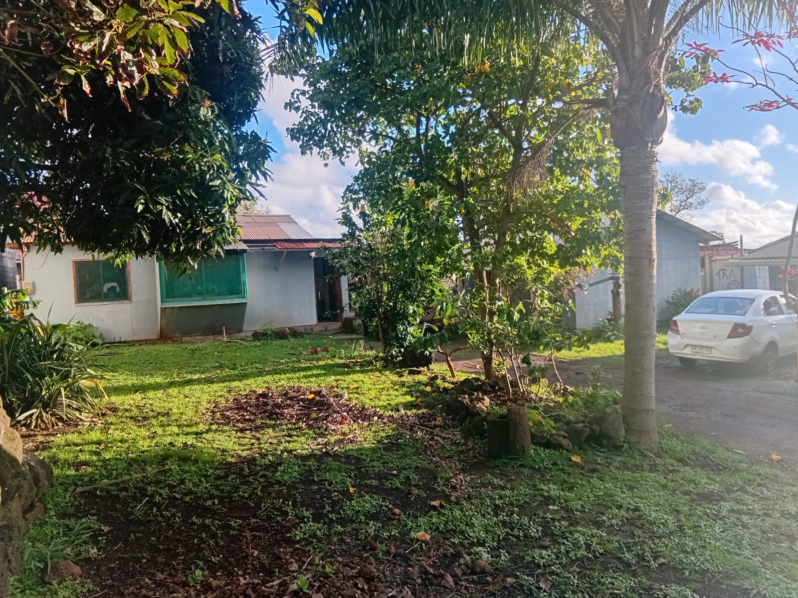 Exterior de Kauaraki Rangi Nui, Rapa Nui
